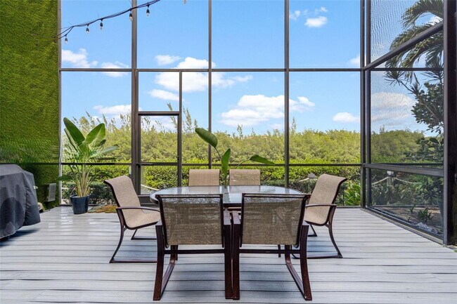 Building Photo - 6124 Paradise Point Dr