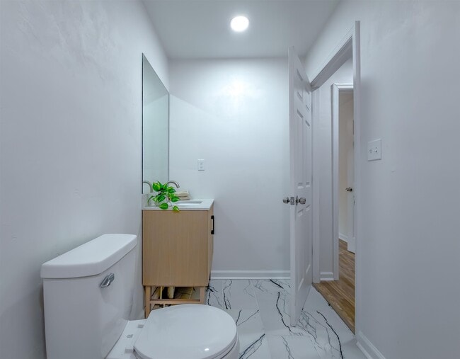 Building Photo - 1751 Pepper Dr