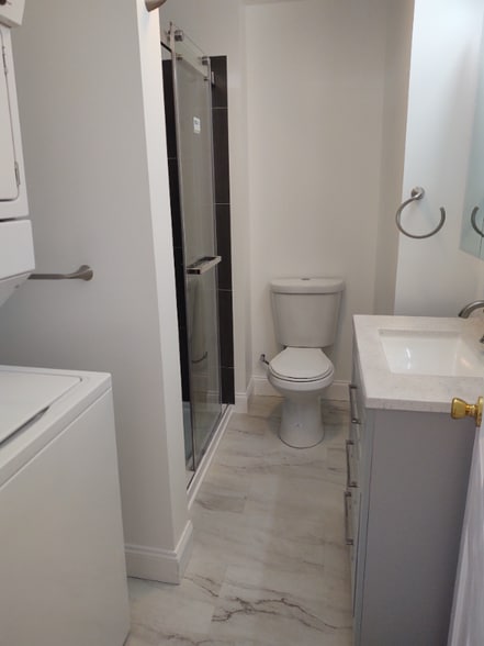 Building Photo - 236 Hamilton St