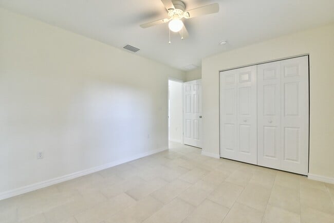 Building Photo - 6128 NW 47 Pl