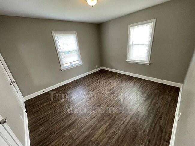 Building Photo - 1629 Talisman Ln