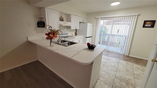 Building Photo - 1817 Caralee Blvd