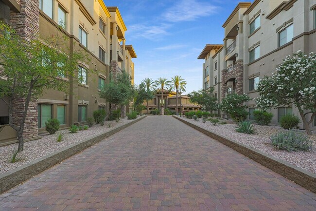 Building Photo - 5350 E Deer Valley Dr