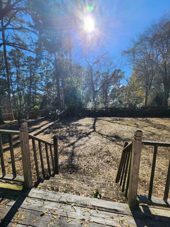 Building Photo - 3 Bedroom Home in Sought-After Subdivision