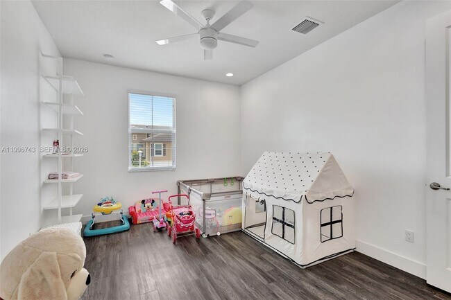 Building Photo - 4921 Pointe Midtown Way