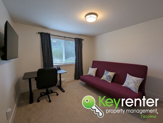 Building Photo - Modern 3 Bedroom, 2.5 Bathroom Fully Furnished Puyallup Duplex in Prime Location