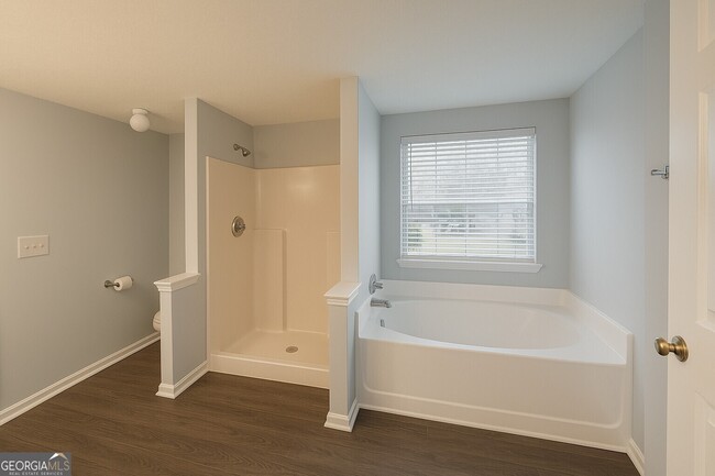 Building Photo - 360 Springbottom Dr SE