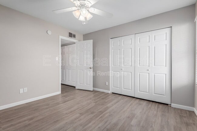 Building Photo - 4530 E Camino Cir