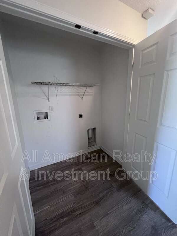 Building Photo - 147 Cabana Way