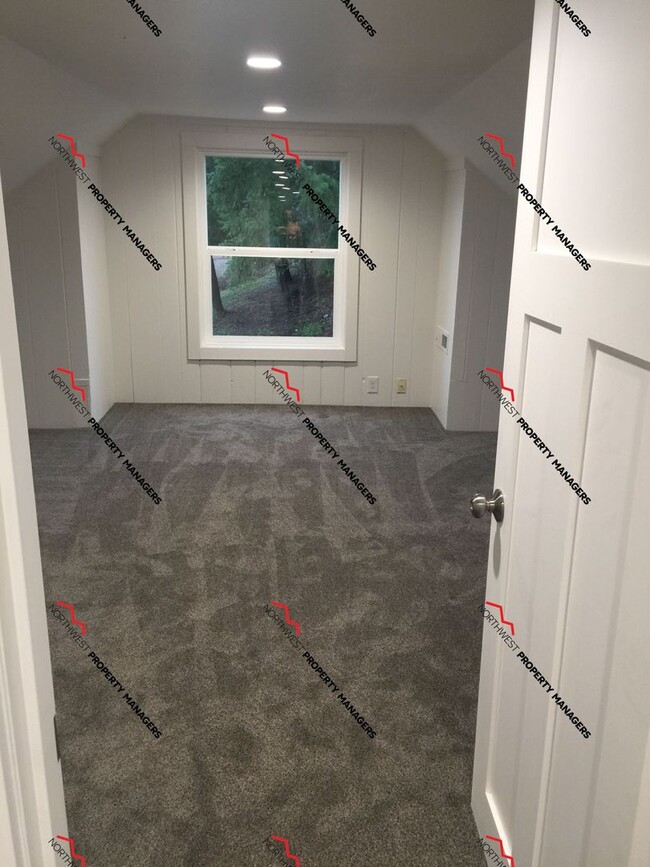 Building Photo - STATUS: * AVAILABLE * | R210A | $2095 + $2...