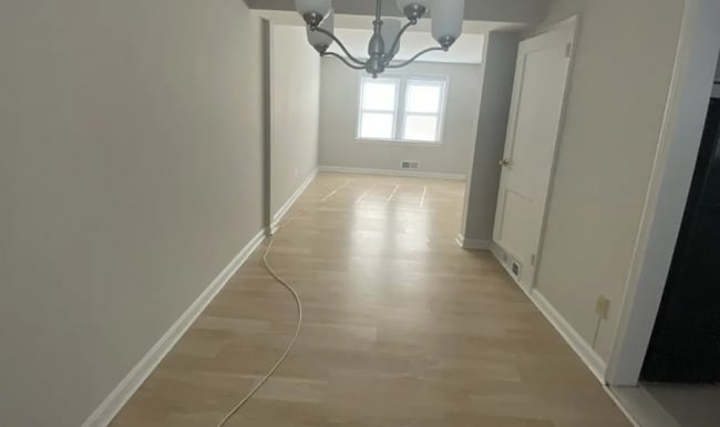 Building Photo - COMING SOON - 2 Bedroom Rental in Temple Hills