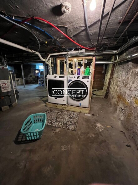 Building Photo - 23 Moraine St