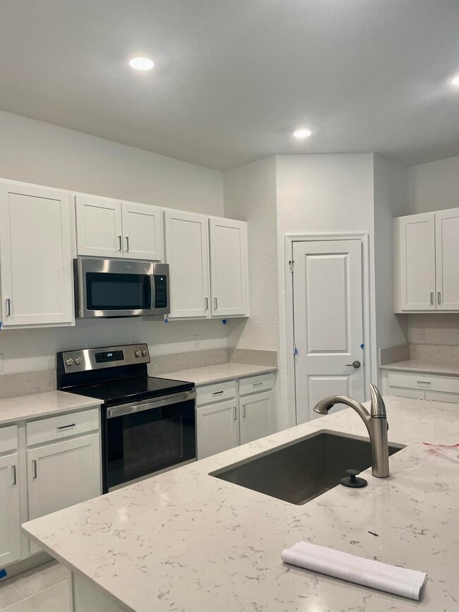 Building Photo - 4231 Troon Pl