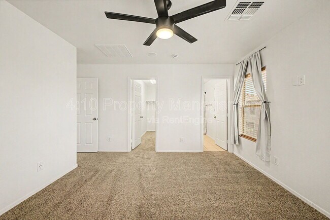 Building Photo - 6355 W Sophie Ln