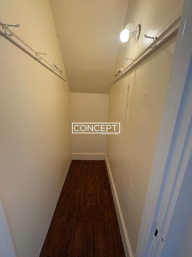 Building Photo - 39 Jackson Rd