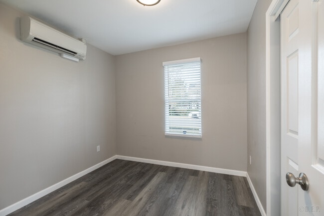 Building Photo - 33450 SW Hall St