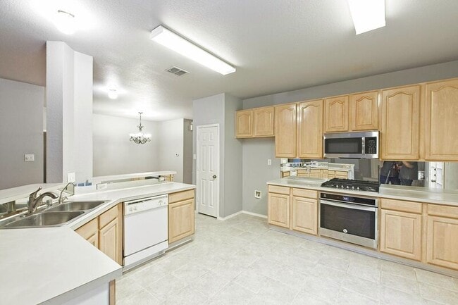 Building Photo - 9220 Norman Dr