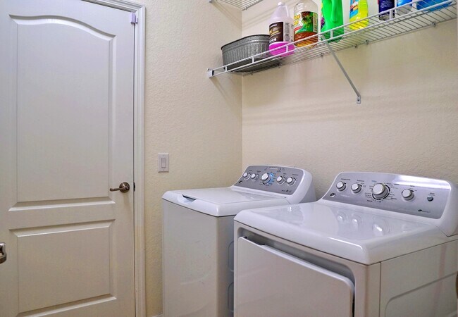 Building Photo - 12948 Broomfield Ln