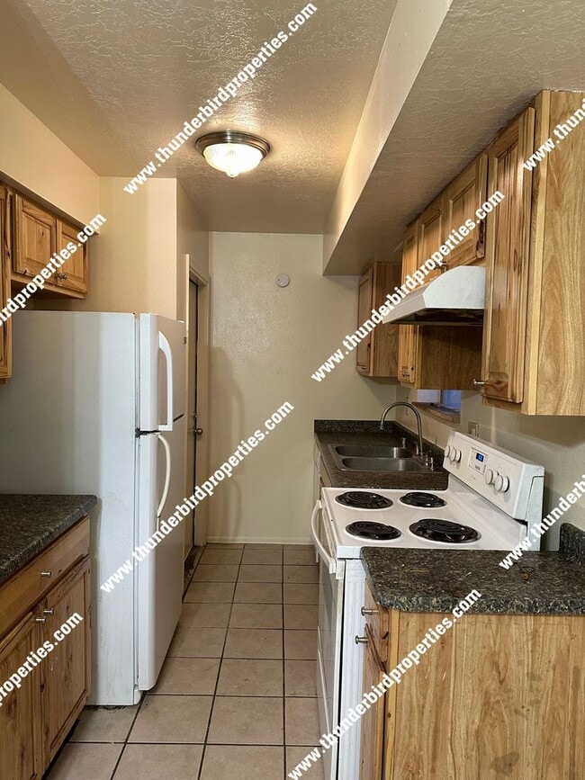 Building Photo - Great NW home