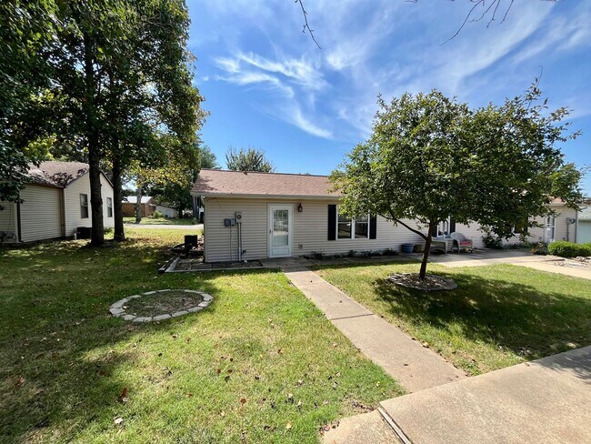 Building Photo - 223 Sewell St