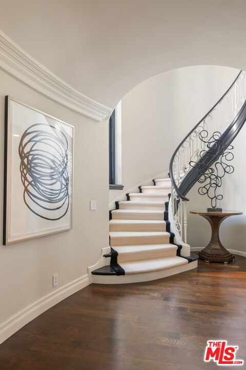 Building Photo - 10847 Bellagio Rd