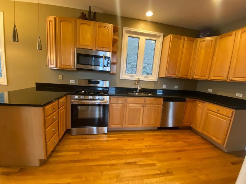 Building Photo - 7153 W Irving Park Rd