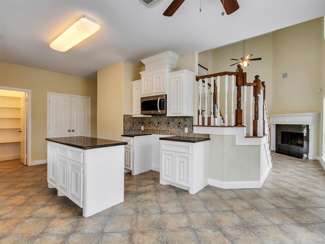 Building Photo - 4409 Juan Carlos Ct