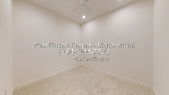 Building Photo - 111 Carousel Dr