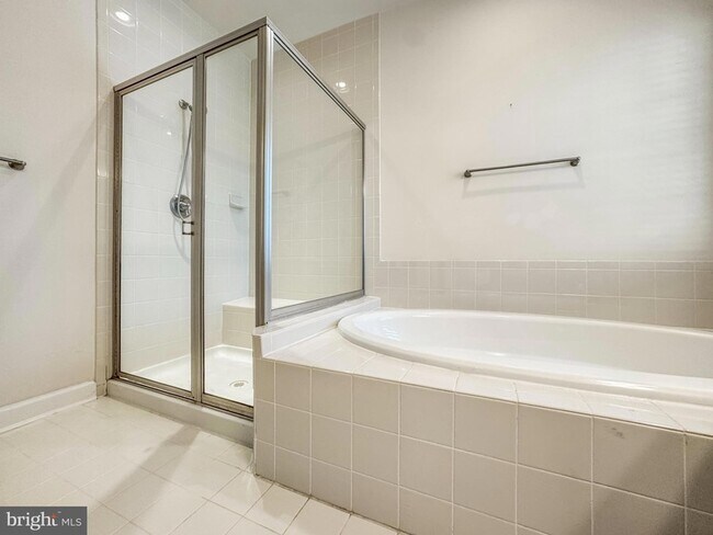 Building Photo - 42365 Pine Forest Dr