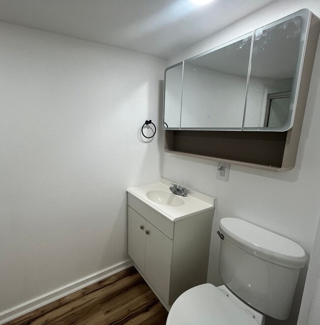 Building Photo - Updated one bedroom House in East Alton