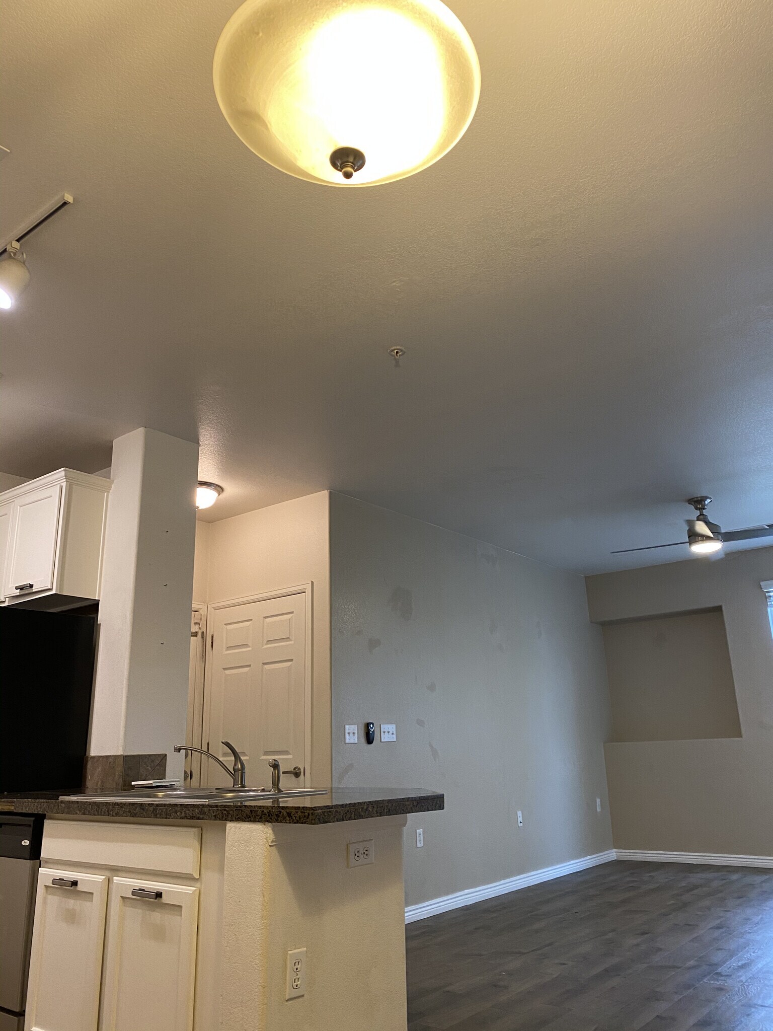 Building Photo - 2672 S Cathay Way