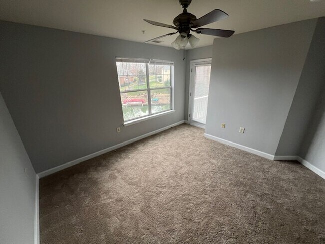 Building Photo - 103 Pier 33 Dr