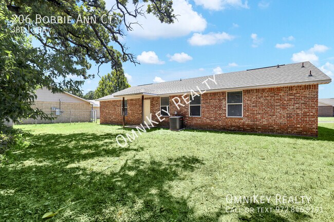 Building Photo - 206 Bobbie Ann Ct