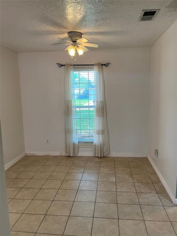 Building Photo - 17727 Autumn Trails Ln