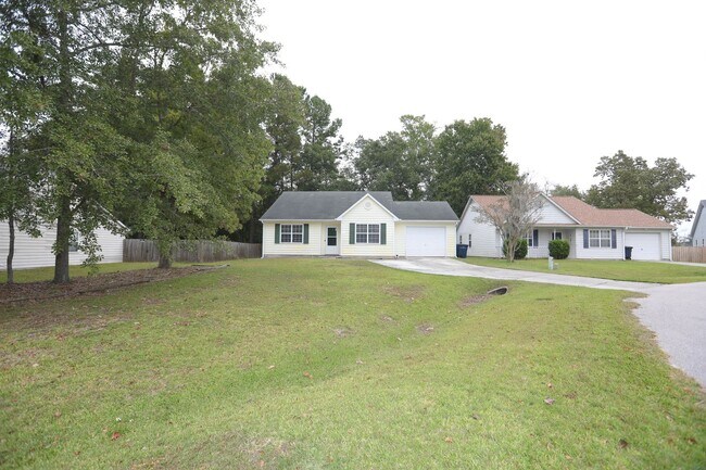 Building Photo - Charming Cottage Cove Home with Fenced Backyard