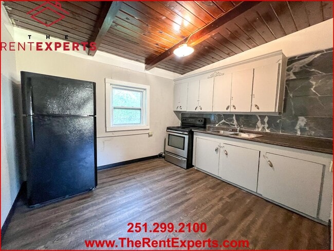 Building Photo - 226 Hildersheim Dr