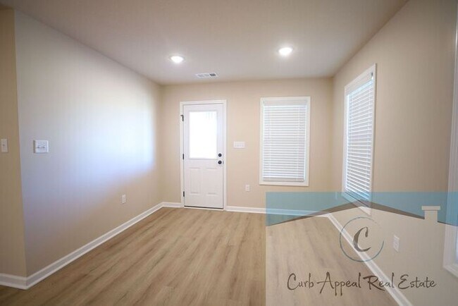 Building Photo - Move in special $900!! Beautiful new construction 3 bed / 2 bath home in Jonesboro - Brookland sc...