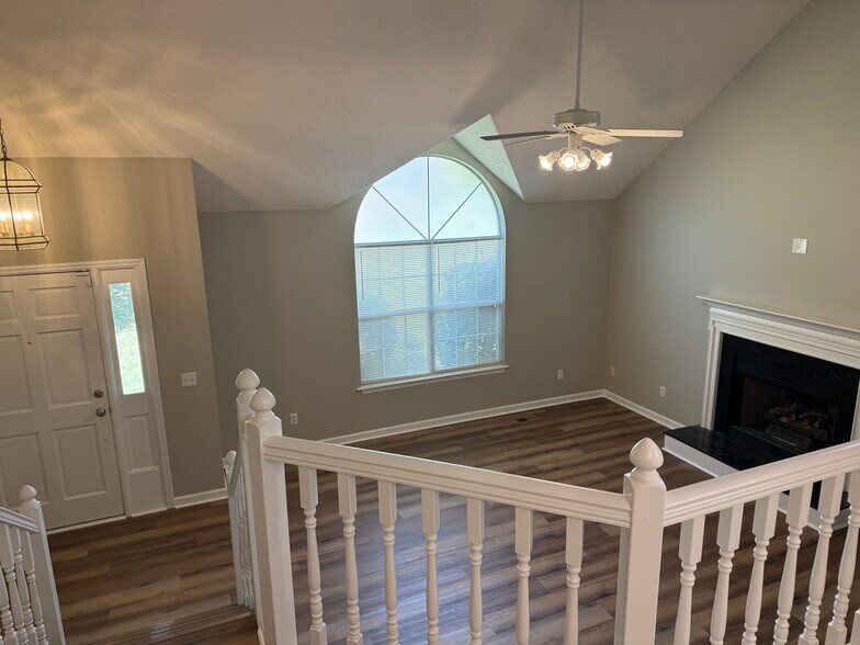 Overlook Great Room - 394 Leona Dr