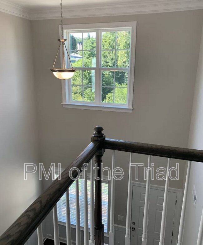 Building Photo - 868 Silver Leaf Dr