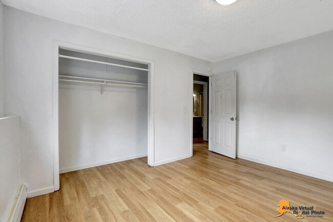 Building Photo - 430 Schodde St