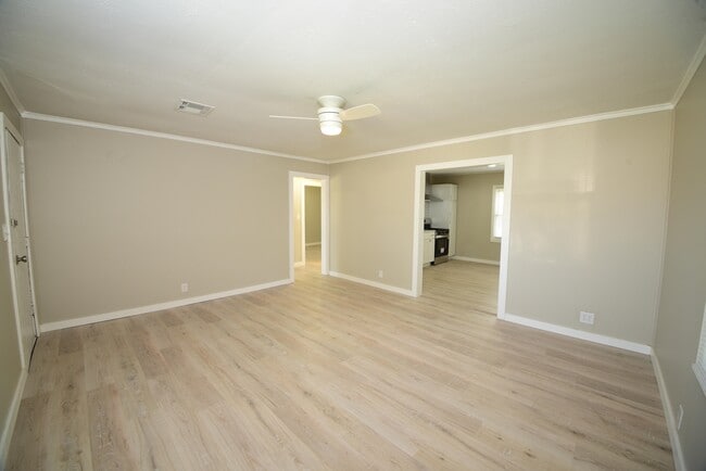 Building Photo - 424 S 73rd E Ave