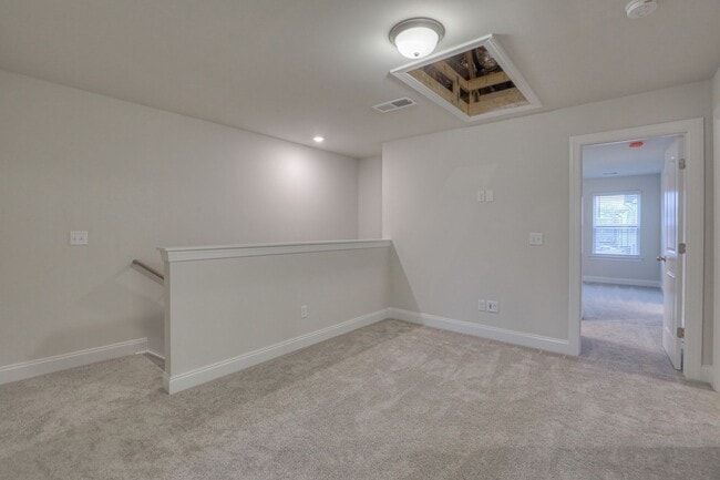Building Photo - 1705 Tahoma Dr