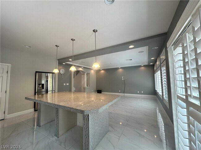 Building Photo - 5937 Gordon Creek Ave