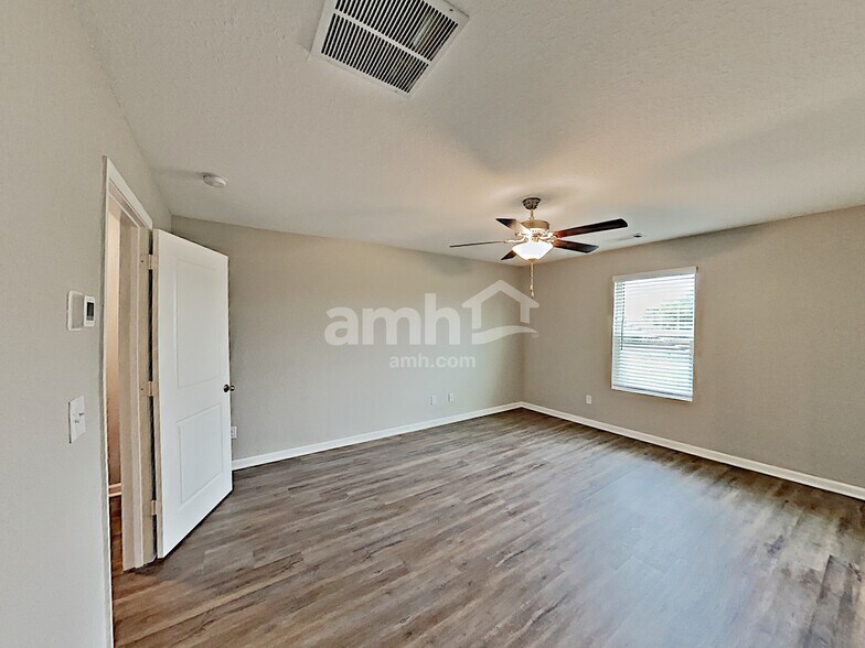 Building Photo - 4875 Bridle Path