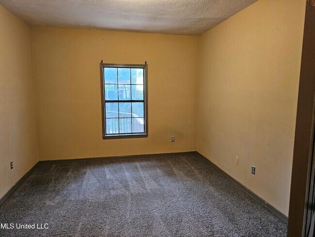 Building Photo - 472 Brendalwood Dr