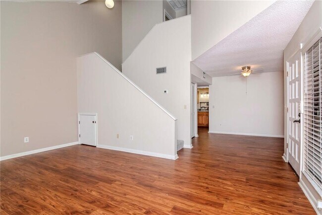 Building Photo - 8737 Bardmoor Pl