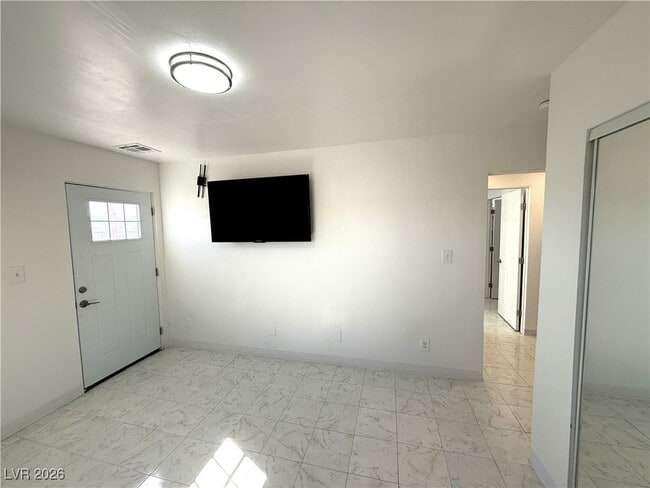 Building Photo - 3924 Mount Charleston Dr