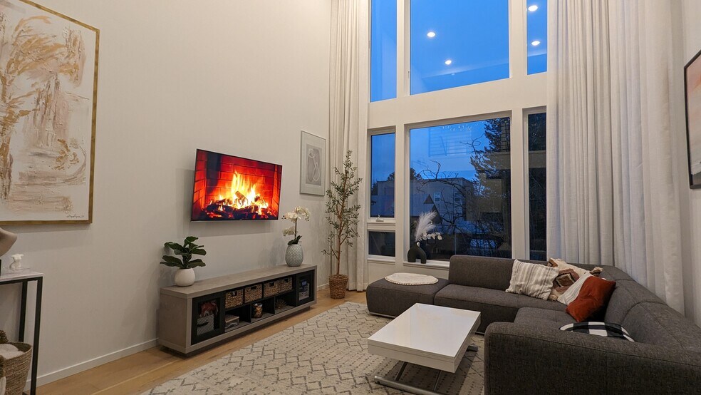 Building Photo - 2616 E Yesler Way