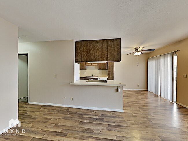 Building Photo - 9550 Carroll Canyon Rd