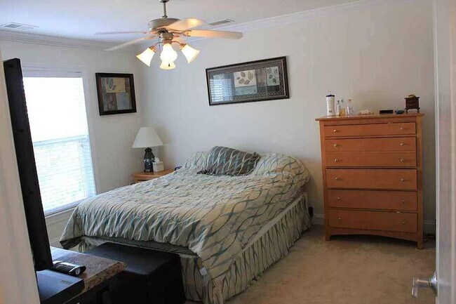Master bedroom - 2418 Madeline Meadow Dr